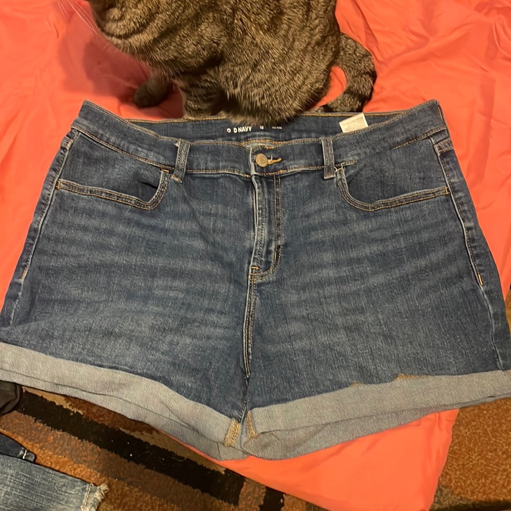 Old navy mid rise jean shorts, size 12